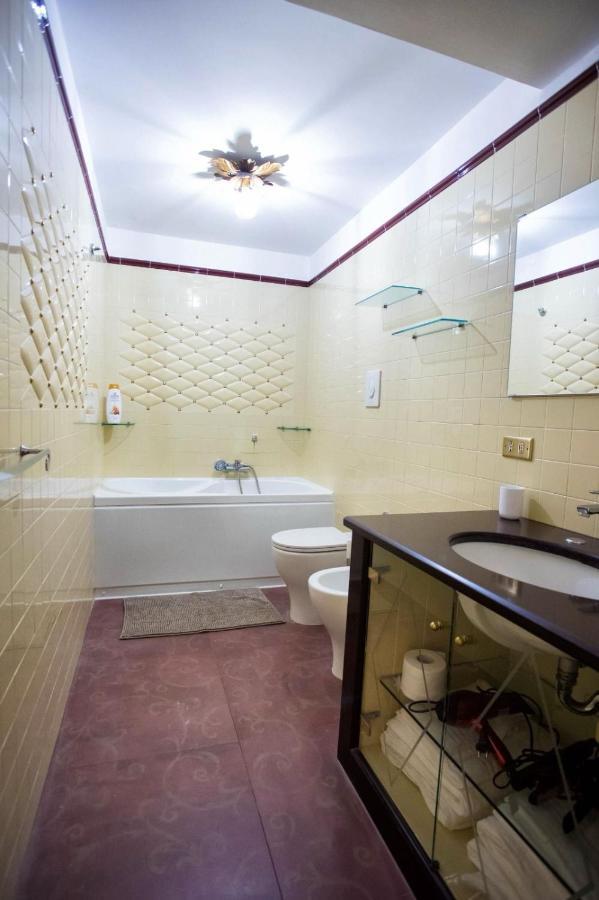 Appartamento Hause Naty Spaccanapoli Esterno foto